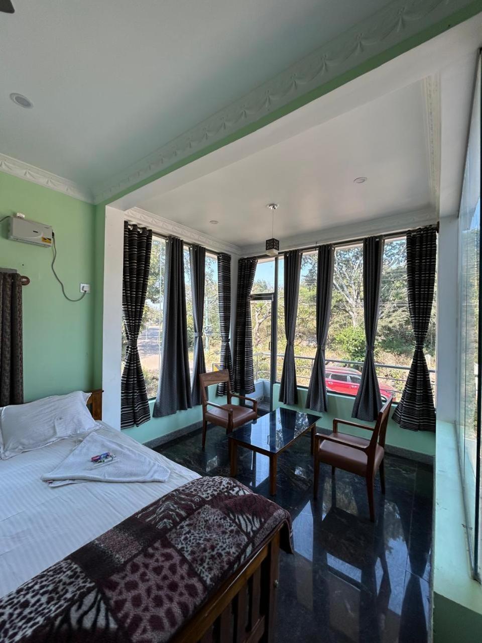 Yelagiri Goldhill Resort Екстериор снимка