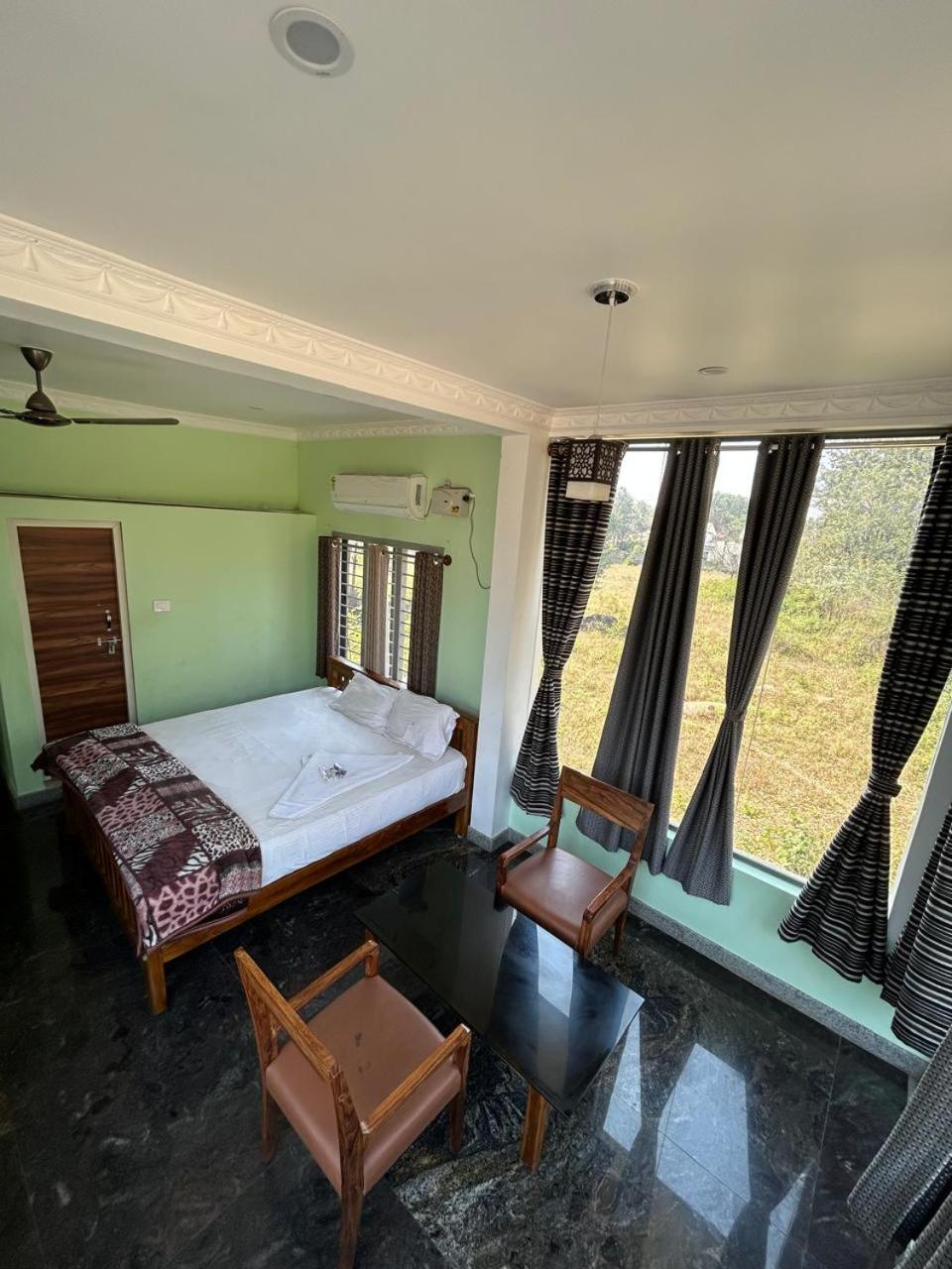 Yelagiri Goldhill Resort Екстериор снимка